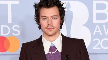Harry Styles helps raise money for COVID-19