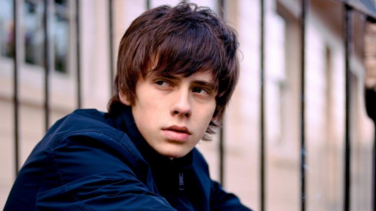 Jake Bugg shares new song 'Saviours of the City'