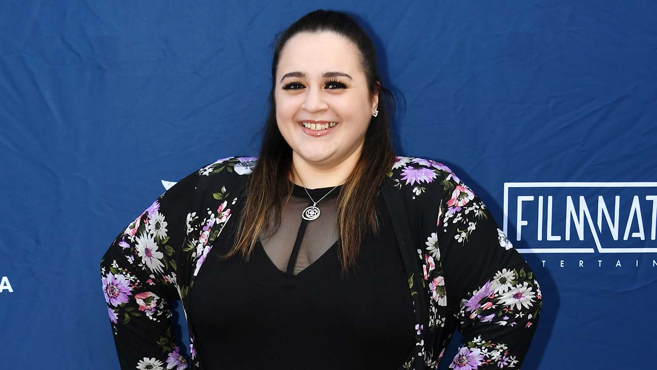 'Hairspray' actress Nikki Blonsky comes out as gay CelebMix