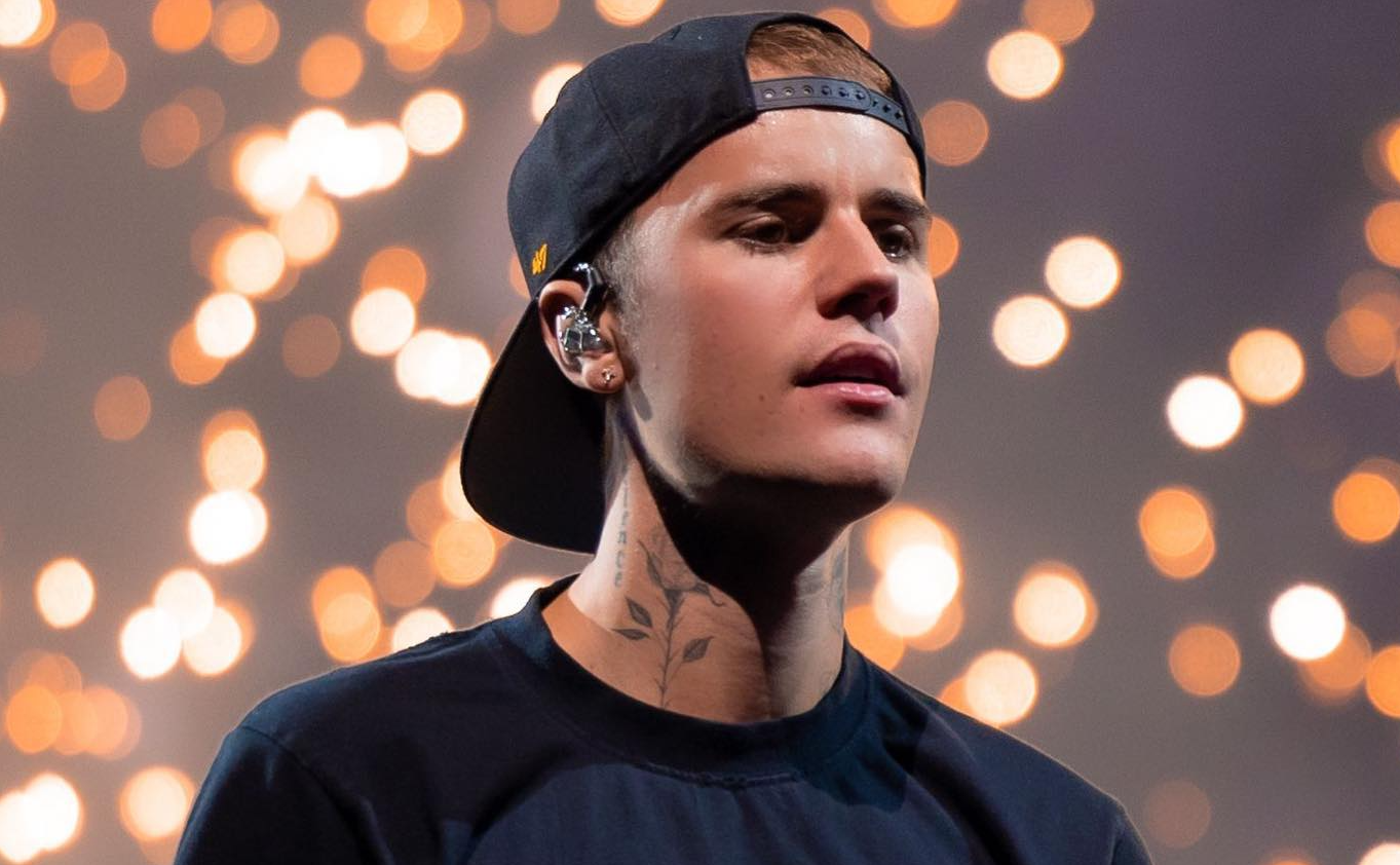decaan Eindeloos ondernemer Justin Bieber Releases New Single "Honest" - CelebMix