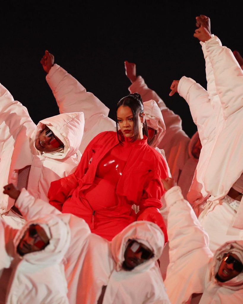 Rihanna Wears Red Loewe and Alaïa for Super Bowl 2023 Performance -  Fashionista