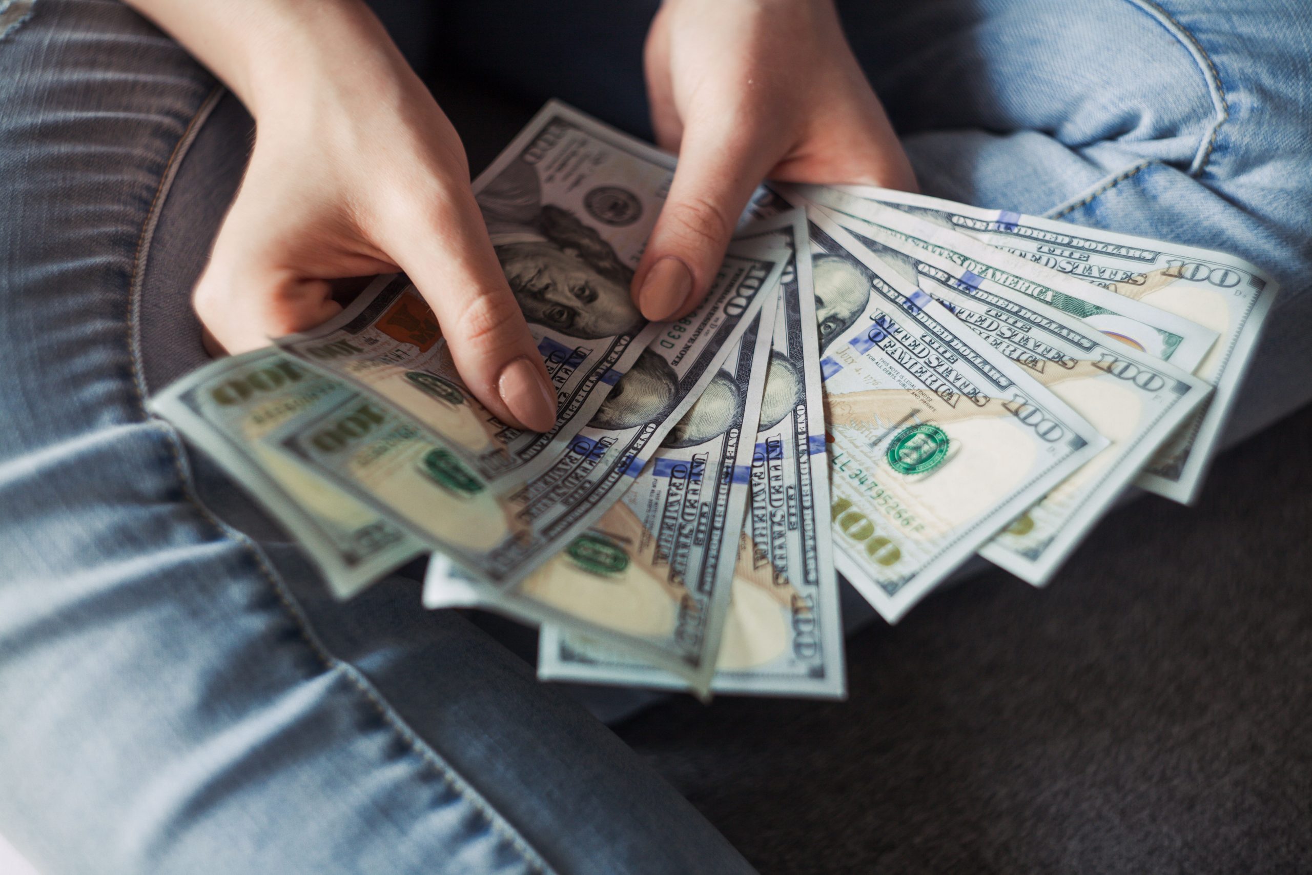 4 Celebrities’ Money Struggles: Navigating Fame’s Challenges 4 Celebrities’ Money Struggles: Navigating Fame’s Challenges