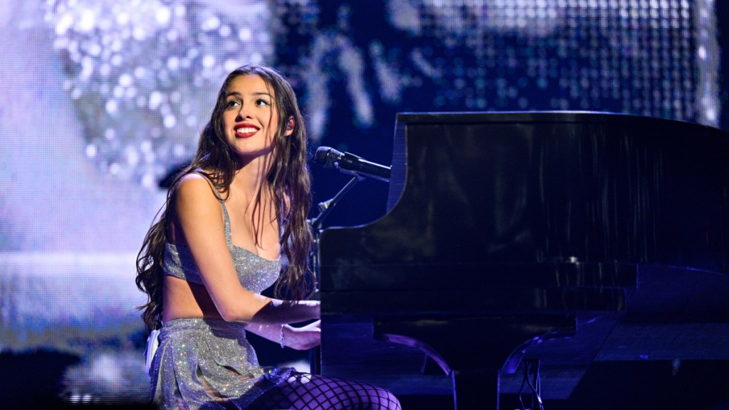 Olivia Rodrigo to Release ‘GUTS’ World Tour Book Packed With Unseen Photos and Collectibles Olivia Rodrigo announces GUTS World Tour Book with unseen photos and exclusive tour memorabilia.